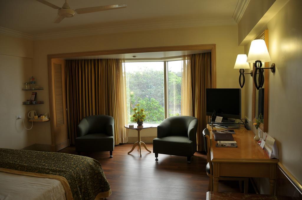 Hotel Ramada Plaza By Wyndham Palm Grove Mumbai Zimmer foto